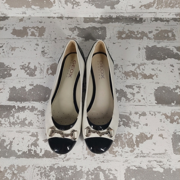 Geox Respira Black & White Leather Elizabeth Cap Toe Ballet Flats V140 - Picture 2 of 8